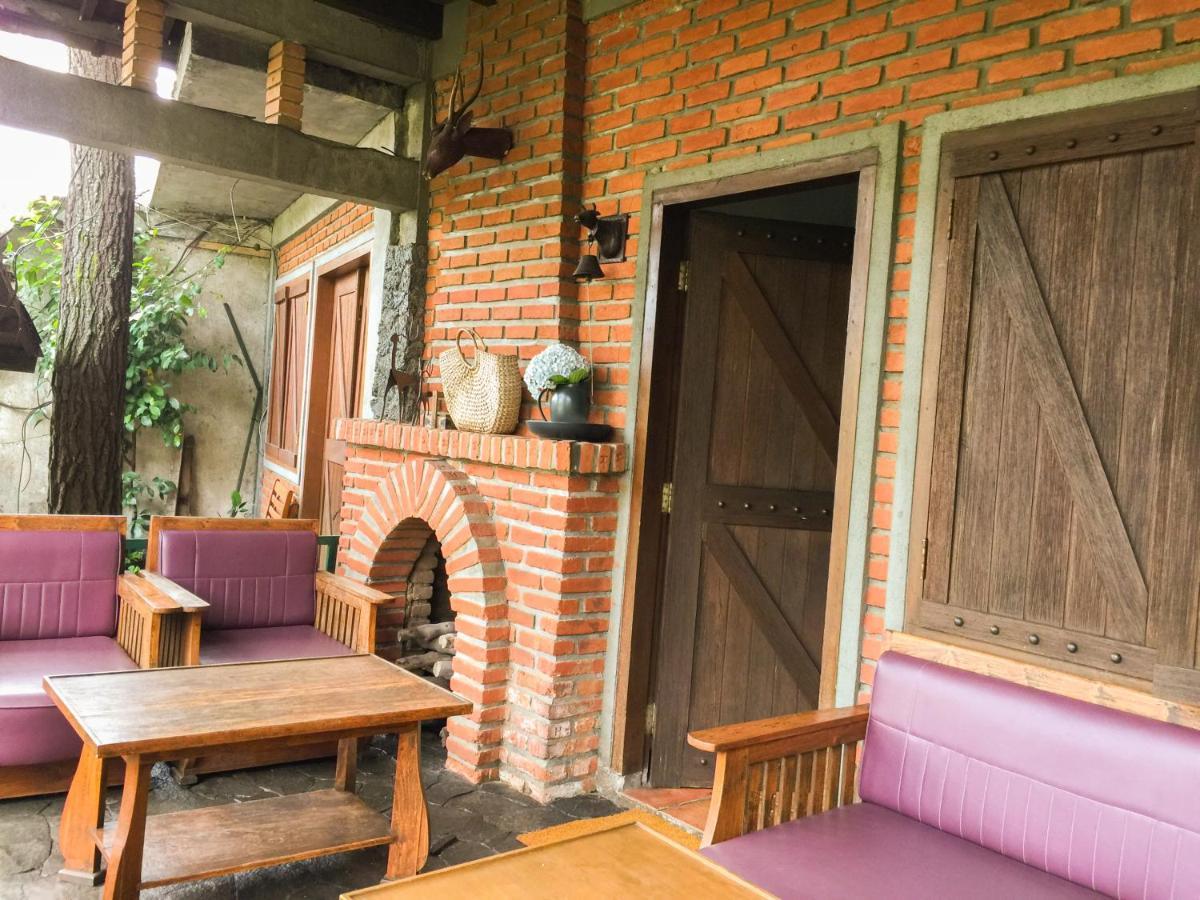 Rumah Stroberi Organic Farm & Family Lodge Lembang Kültér fotó
