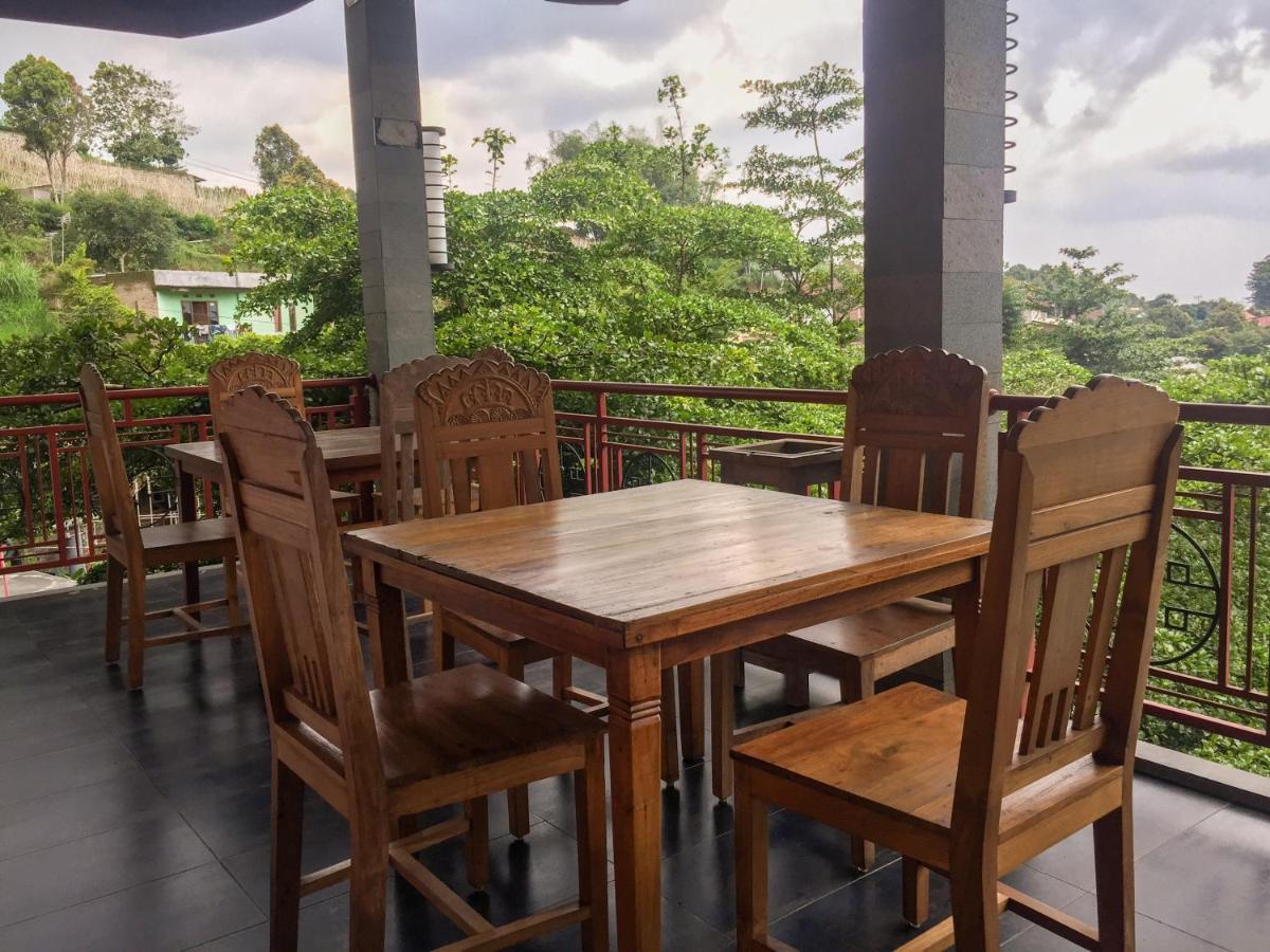 Rumah Stroberi Organic Farm & Family Lodge Lembang Kültér fotó