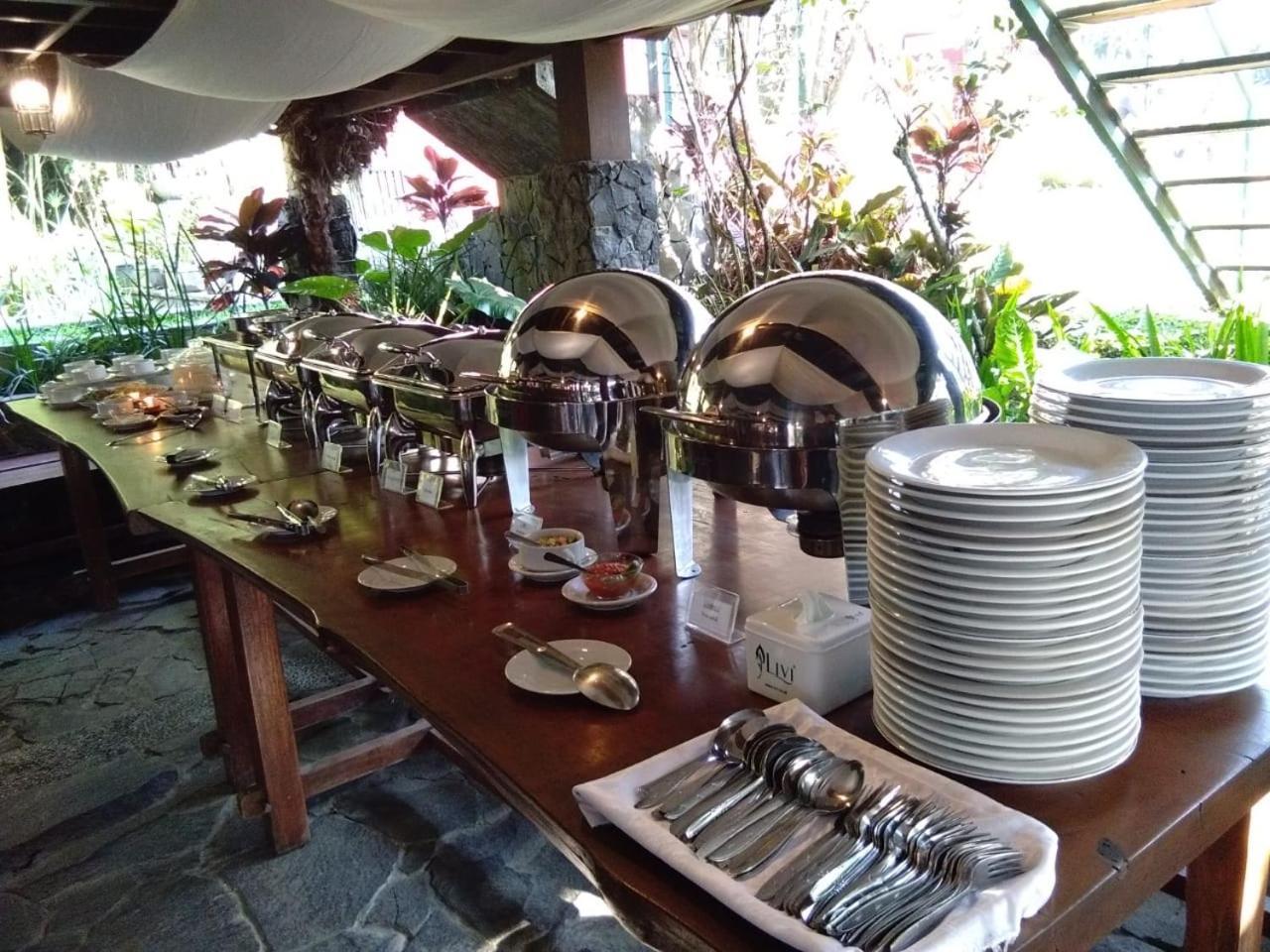Rumah Stroberi Organic Farm & Family Lodge Lembang Kültér fotó