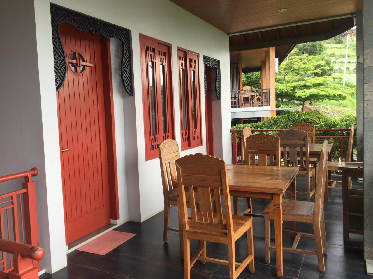 Rumah Stroberi Organic Farm & Family Lodge Lembang Kültér fotó